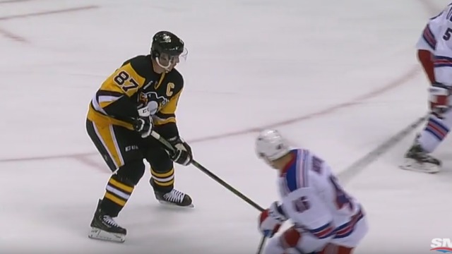 Crosby scores on another insane tip