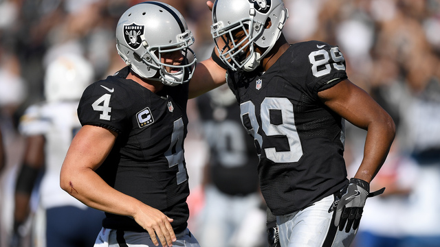Carr wanted deal structured so Raiders can still re-sign other key players