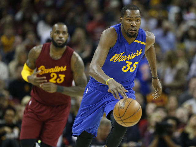 Warriors, Cavaliers remain NBA title favorites