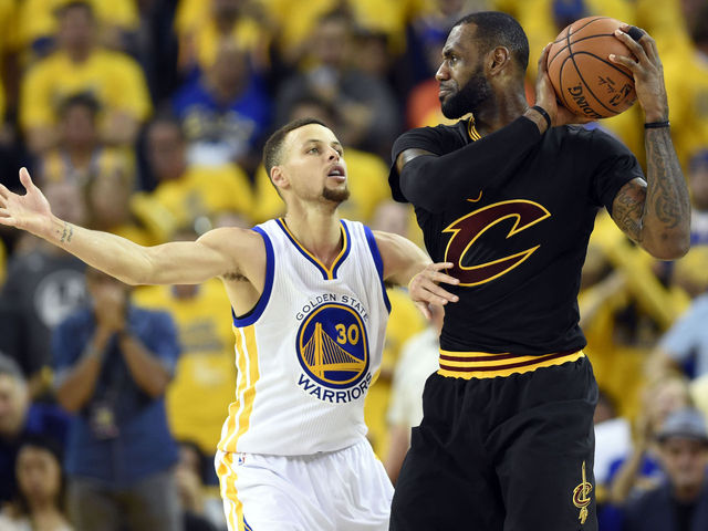 Report: LeBron's Halloween party featured Curry dummy