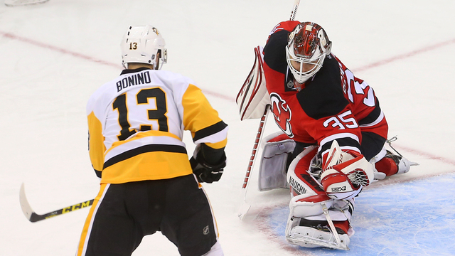 Schneider rips Devils' lack of urgency after loss to Penguins