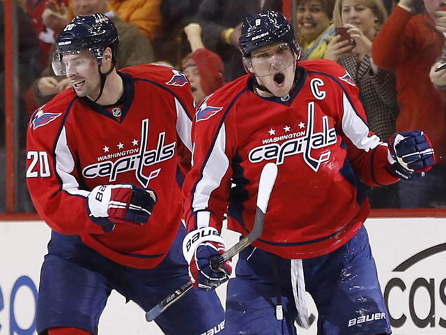 GIF: Alex Ovechkin misses wide open net vs. Red Wings