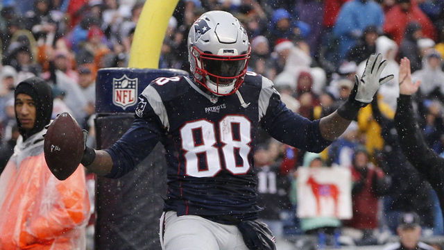 Martellus Bennett releases EP with friends