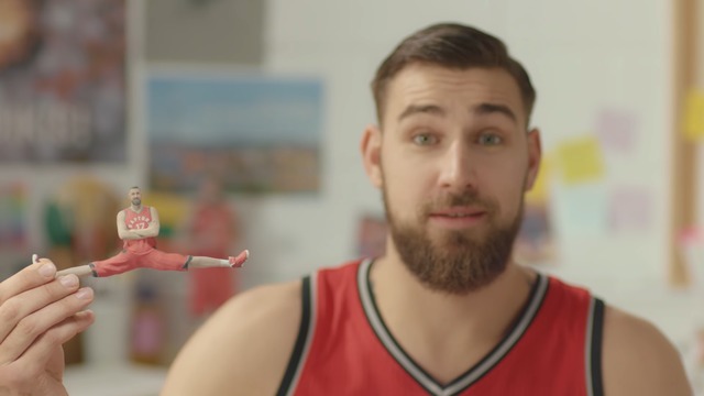 Raptors' Valanciunas selling fantastic figurines of himself