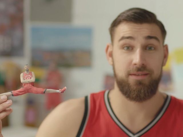 Raptors' Valanciunas selling fantastic figurines of himself