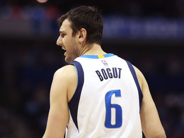 Bogut requests to come off bench: 'I won't be offended'