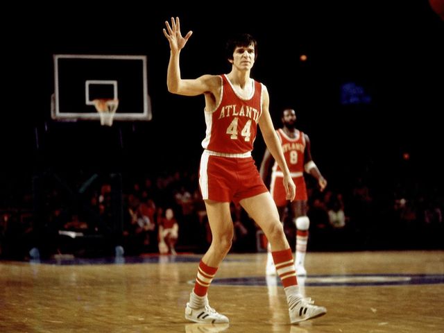 Report: Hawks to retire 'Pistol Pete' Maravich's No. 44 jersey