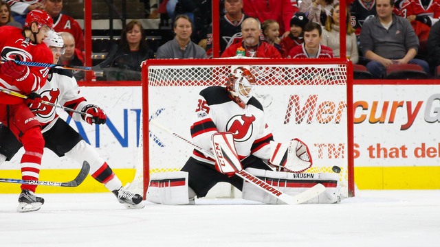 Devils' Schneider back in form to begin 2017