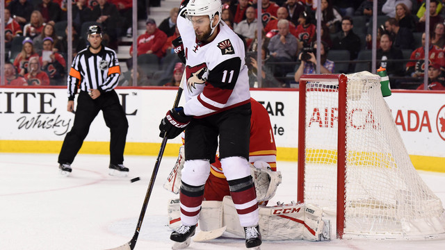 GM: Coyotes yet to receive 'serious offer' for Hanzal