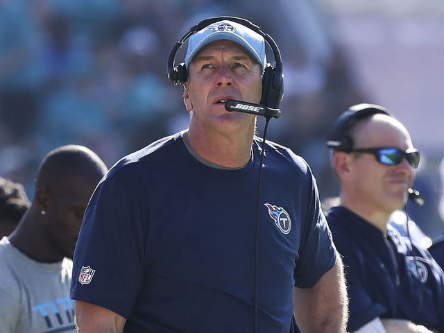 Titans adjust practice schedule to watch solar eclipse