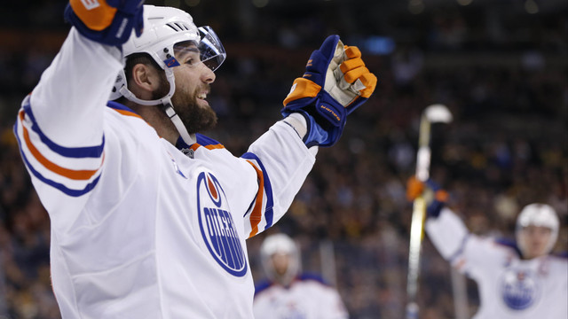 Watch: Maroon completes hat trick with unassisted gem
