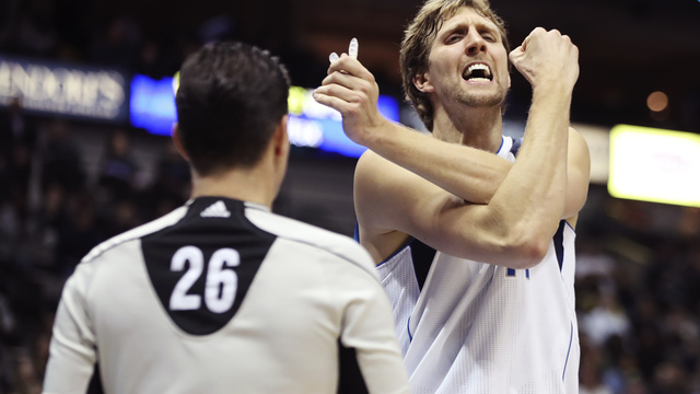 Watch: Dirk's elbow jumper sends Mavs to OT