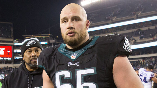 Eagles' Johnson selling underdog shirts for charity