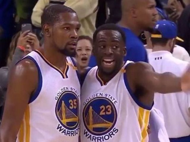 Watch: Draymond tears into KD as Warriors lead slips away