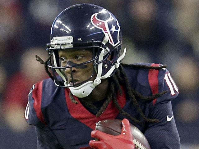 Report: Texans sign Hopkins to 5-year, $81M extension, WR record guarantee