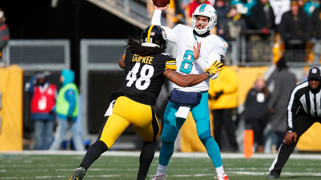 Watch: Dolphins' Moore obliterated by Dupree, returns 1 play later
