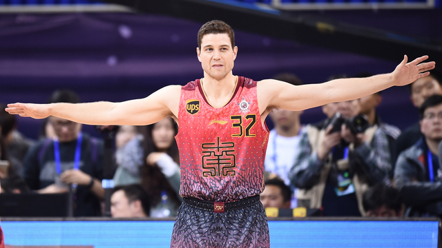 Watch: Fredette wins CBA 3-point contest