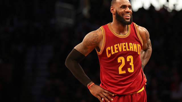 LeBron becomes 14th player to hit 10,000 career field goals