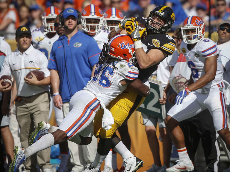 Florida Loses Top Tackler Marcell Harris For Season With Torn Achilles ...