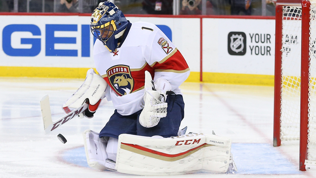 Luongo crosses himself off Panthers' exposed list