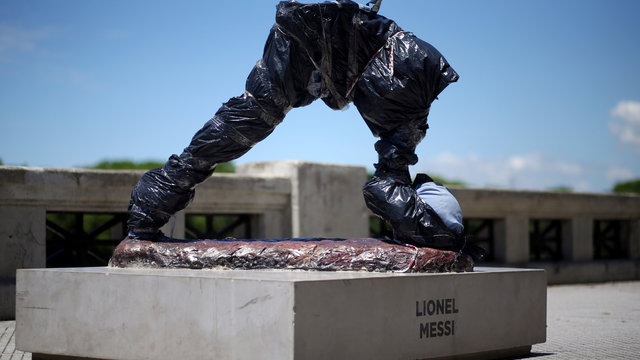 Messi statue vandalised in Argentina