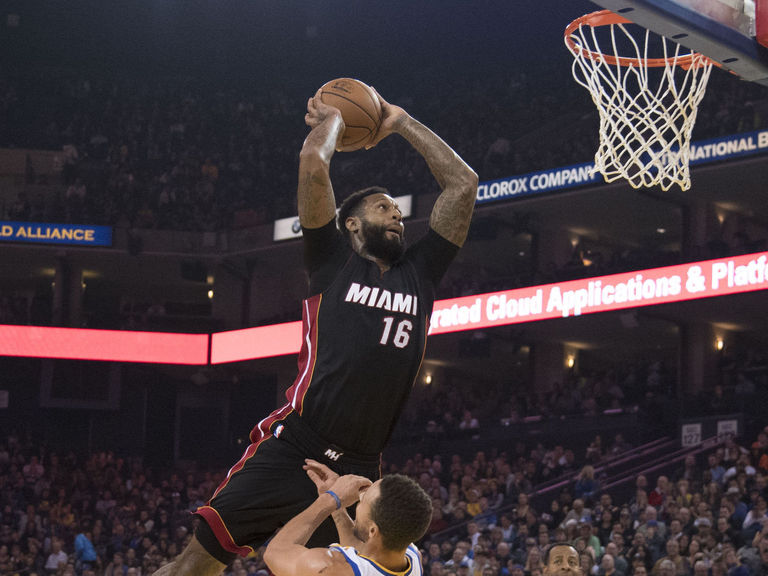 Watch: Heat's Johnson slays Knicks with huge dunk | theScore.com
