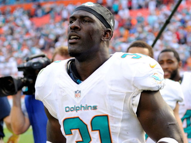 Dolphins' Thomas: 'We deal with a lot over here'