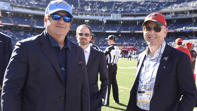Report: Chargers moving to L.A., owner to inform staff Thursday