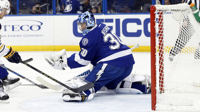 Bishop victorious with 24 saves in return to Lightning lineup