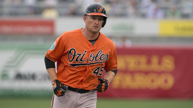 Report: Trumbo turned down 3-year deal from Orioles