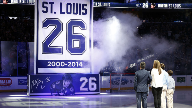 Lightning raise Martin St. Louis' No. 26 to the rafters