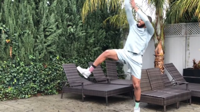 NBA impersonator mocks Nowitzki