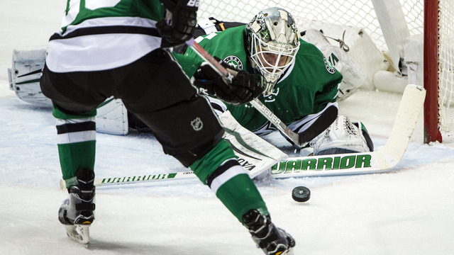 Niemi's saveless performance highlights Stars' ongoing goalie issues
