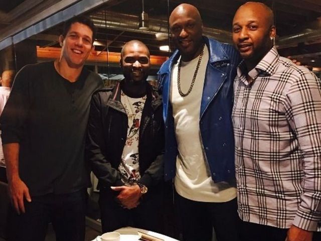 Lamar Odom dines with former Lakers