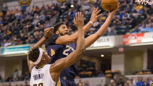 Davis knocked out of Pelicans' loss to Pacers after hard fall