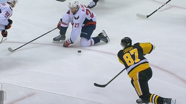 Watch: Crosby slides perfect pass through Alzner's legs for Sheary goal