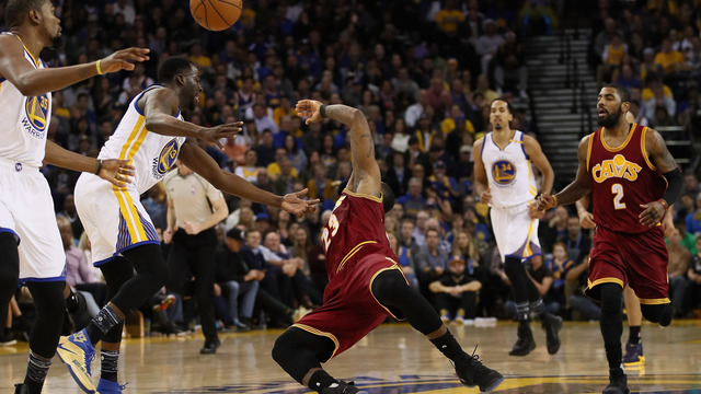 Draymond mocks LeBron for flopping on hard foul