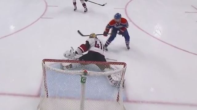 Coyotes' Smith robs Oilers' Eberle with unreal glove save
