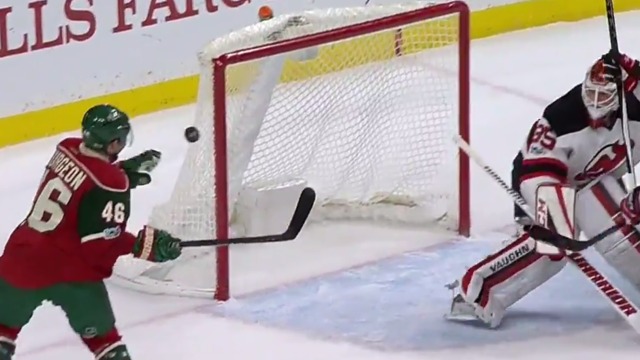 Watch: Spurgeon settles puck in midair, bats it in for incredible goal