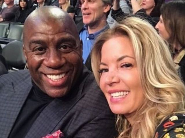 Report: Jeanie Buss meets with Magic Johnson