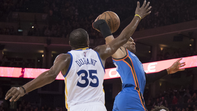Watch: Russ throws down monster dunk, KD responds with 3