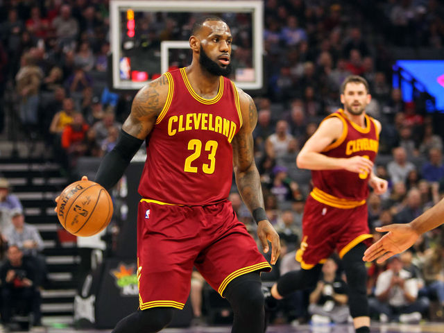 Cavaliers clinch playoff berth with win over Lakers