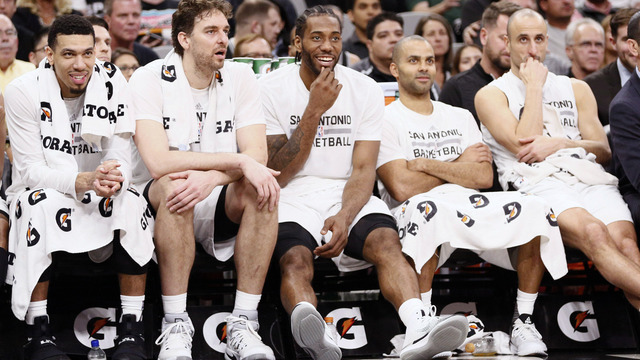 Spurs' Gasol out indefinitely with broken finger