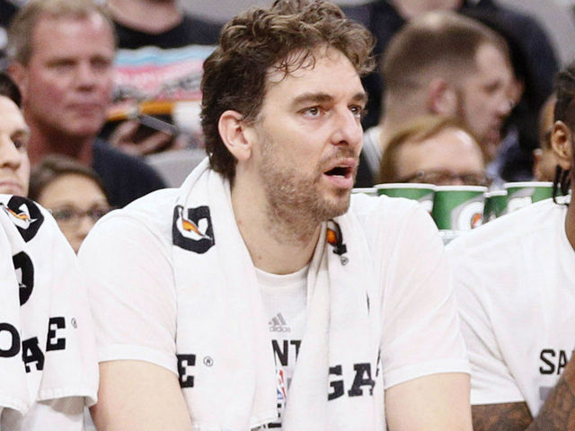 Spurs' Gasol out indefinitely with broken finger