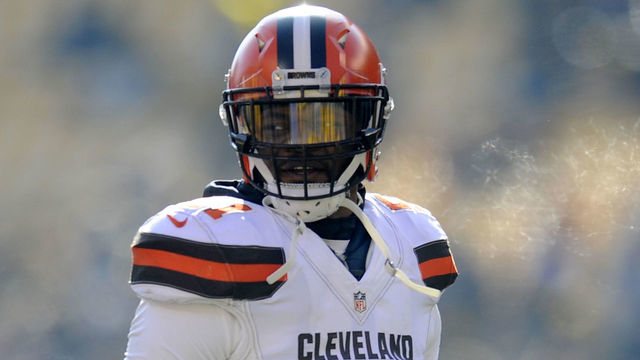 Browns release Collins after reportedly failing to land trade