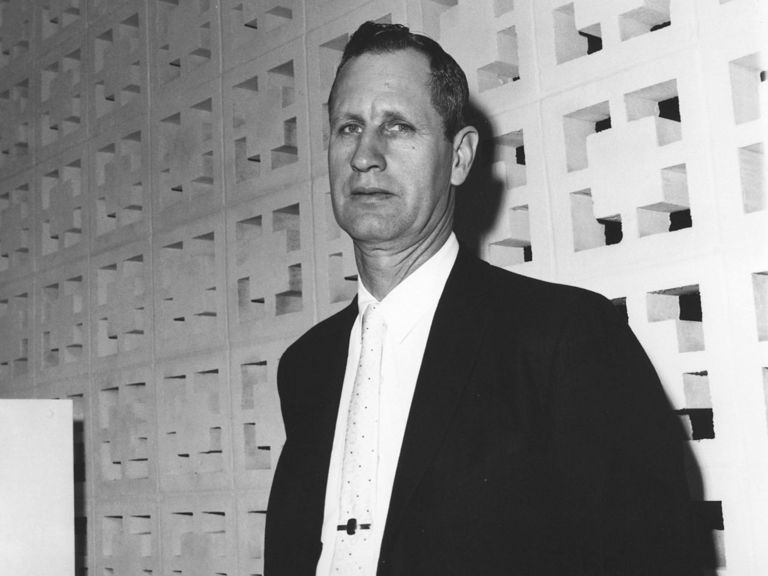 Pioneer car owner Raymond Parks inducted into Hall of Fame