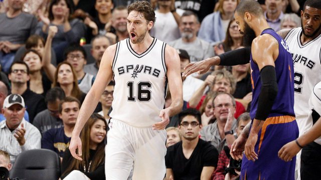 Spurs' Gasol undergoes hand surgery, no timetable for return