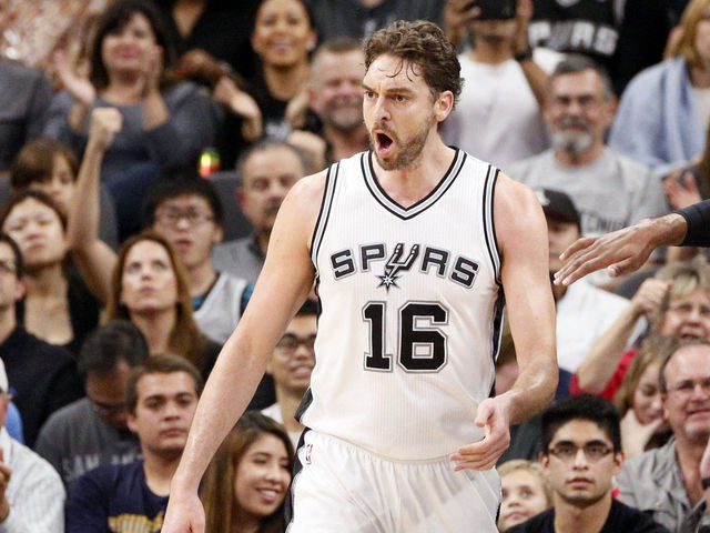 Spurs' Gasol undergoes hand surgery, no timetable for return