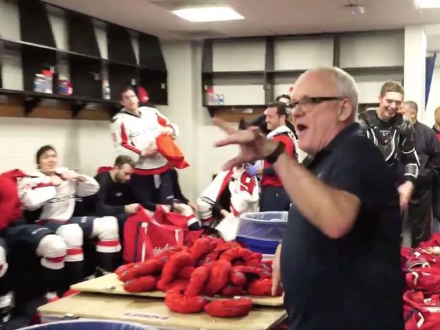Johansson's dad busts a move in locker room after Capitals win