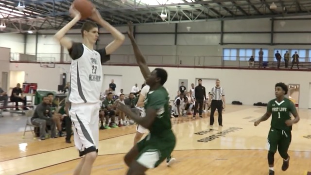 7-foot-7 freshman makes varsity basketball debut
